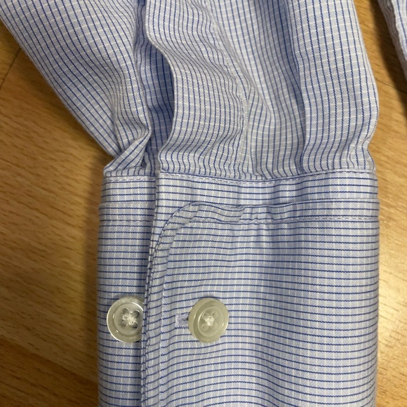 Calvin Klein button up shirt. Perfect condition - Picture 2 of 3